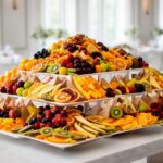 Présentation de fruits pour buffet : idées créatives d&rsquo;arrangements fruités pour fontaine de chocolat